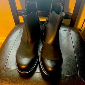 Brand New Black Ugg Boots with out Box or Tag